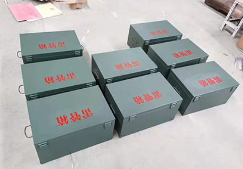 胡市镇炸药箱和雷管箱一般是怎么存放的？